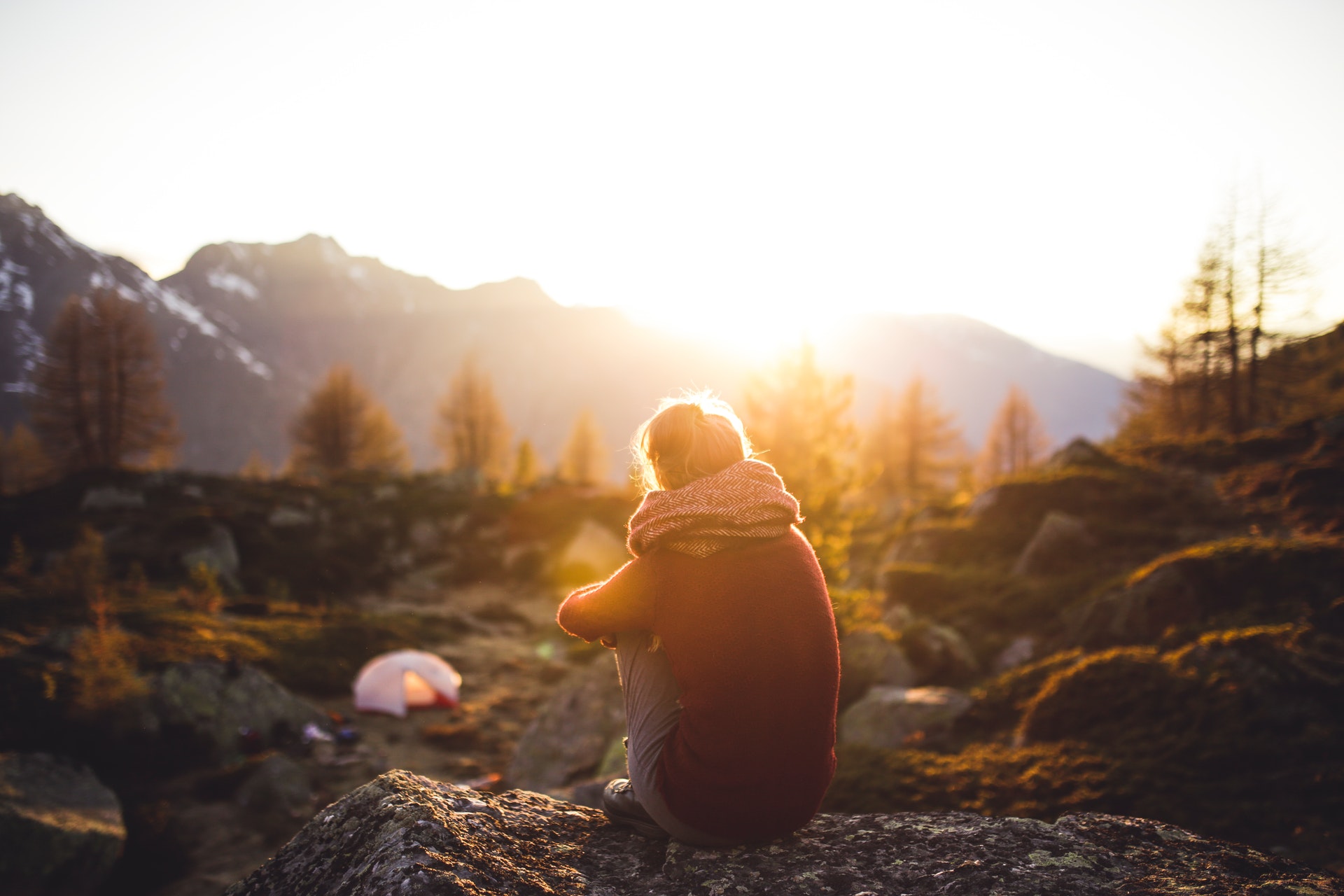 womanlookingatsunset_drkimbatten_anxiety